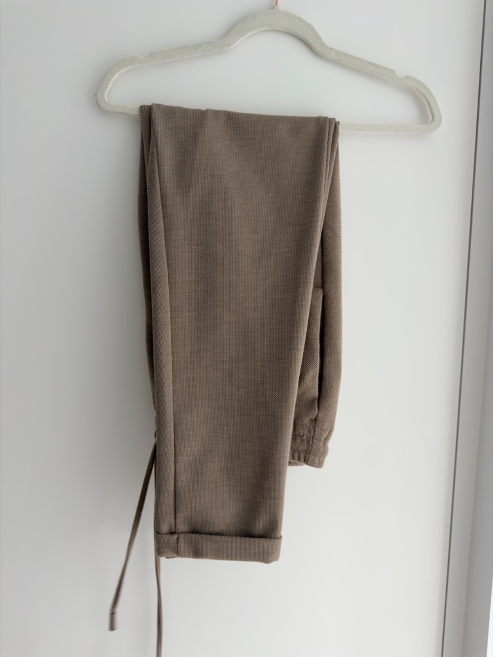 Zara Neutral-Tone Drawstring Pants - Picture 2 of 5